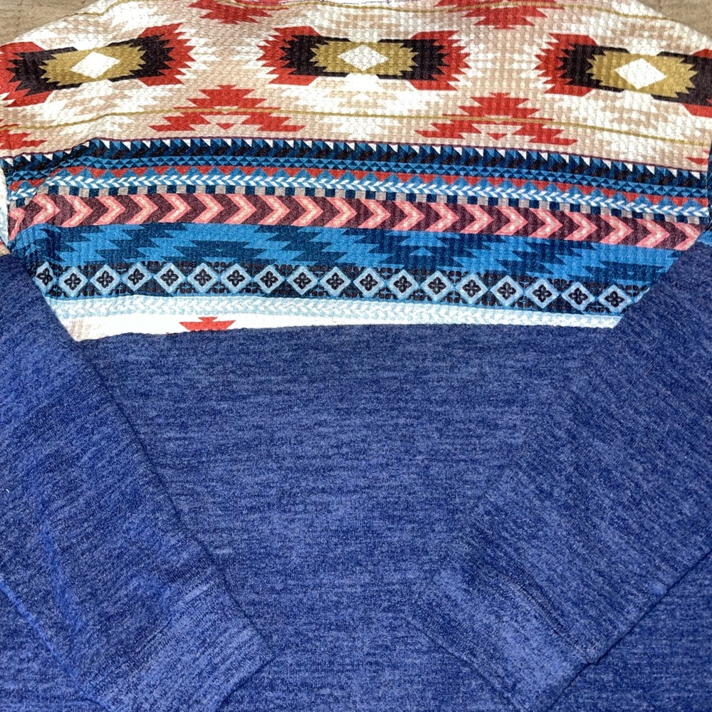 Aztec Pullover - Picture 5 of 6